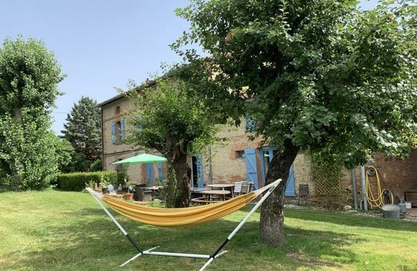 chambre d'hôtes avec jacuzzi et jardin pour se relaxer en haute-Garonne
